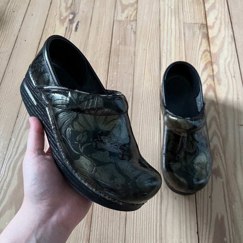 Dansko Professional Clogs Womens 36 Black Bronze Floral Patent Leather Slip On